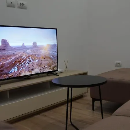Alle's Komuna Parisit Lux Apartment Tirana