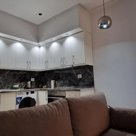 Apartment Alle's Komuna Parisit Lux Tirana