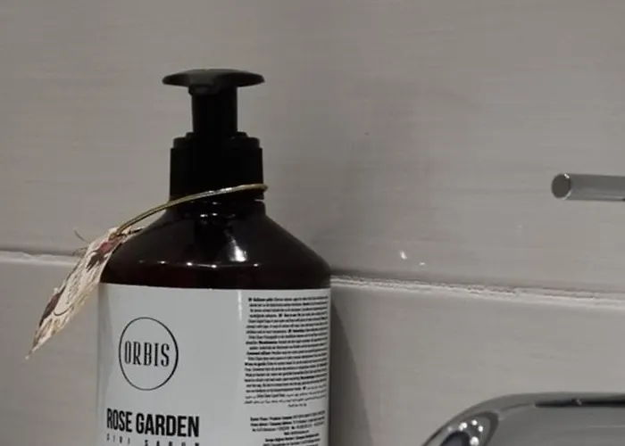 Alle's Komuna Parisit Lux * 티라나